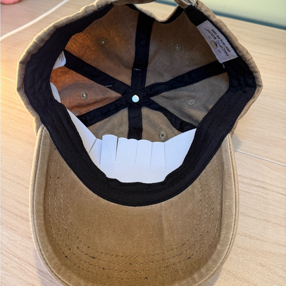 Hat - Picture 4 of 4
